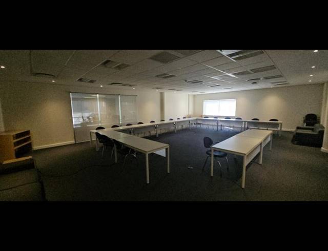 BUSINESS PROPERTY TO RENT IN HALFWAY HOUSE